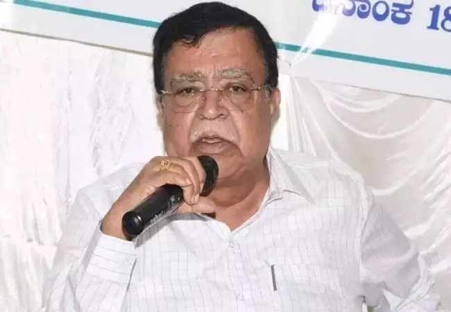 Siddaramaiah in 'helpless situation', under some 'compulsion', claims Cong MLA Rajanna